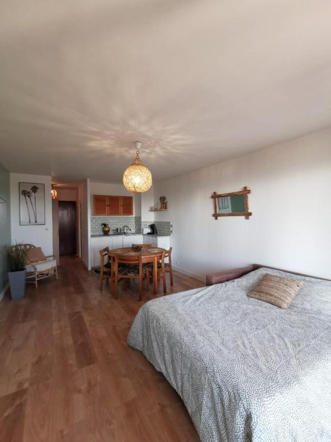 "Les Palmiers" Studio Spacieux Vue Mer Terrasse & Parking Saint-Cyr-sur-Mer Exterior foto