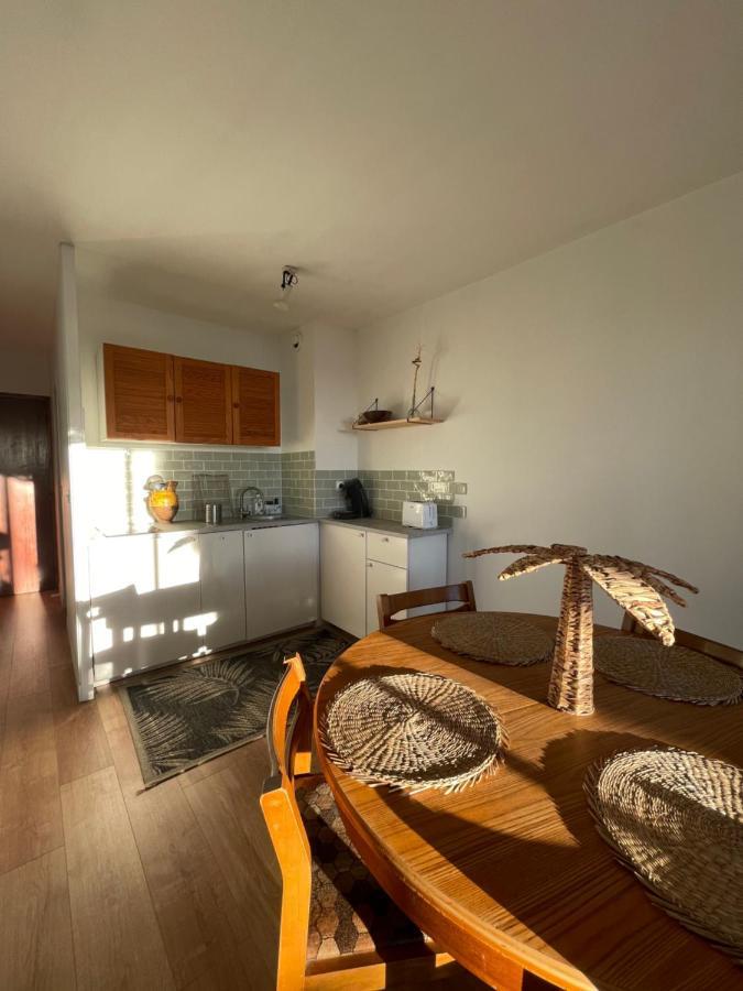 "Les Palmiers" Studio Spacieux Vue Mer Terrasse & Parking Saint-Cyr-sur-Mer Exterior foto